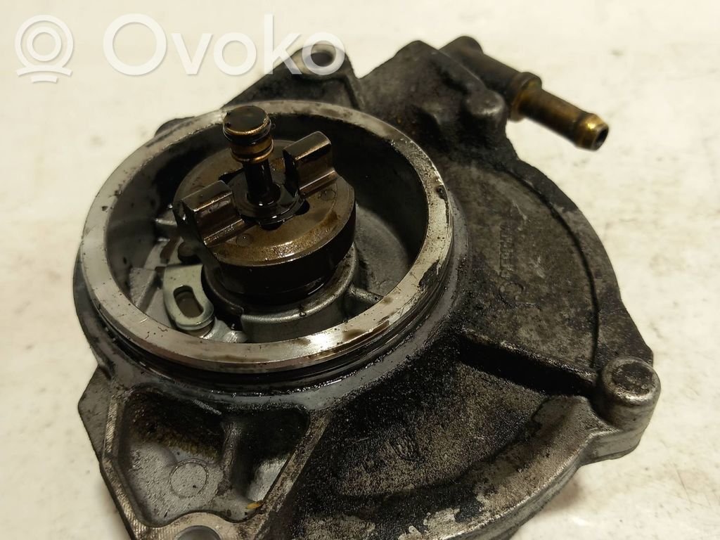 Audi A5 8T 8F Vacuum pump 