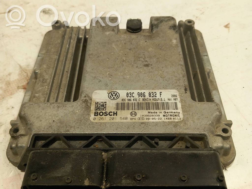 Volkswagen Touran I Engine control unit/module 