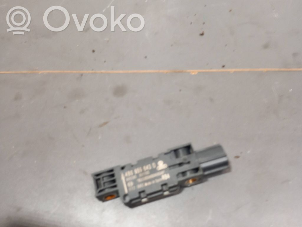 Audi A8 S8 D3 4E Датчик удара надувных подушек 