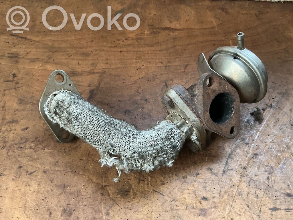 Audi A4 S4 B5 8D Válvula EGR 