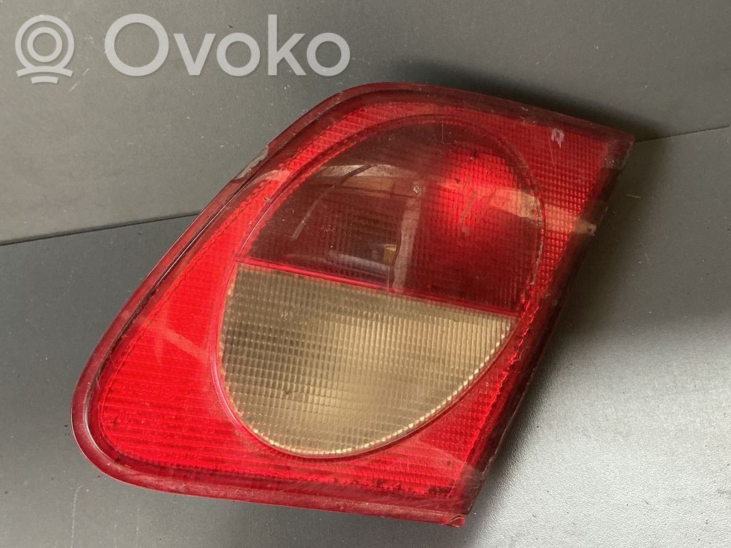 Mercedes-Benz E W210 Takaluukun takavalot 