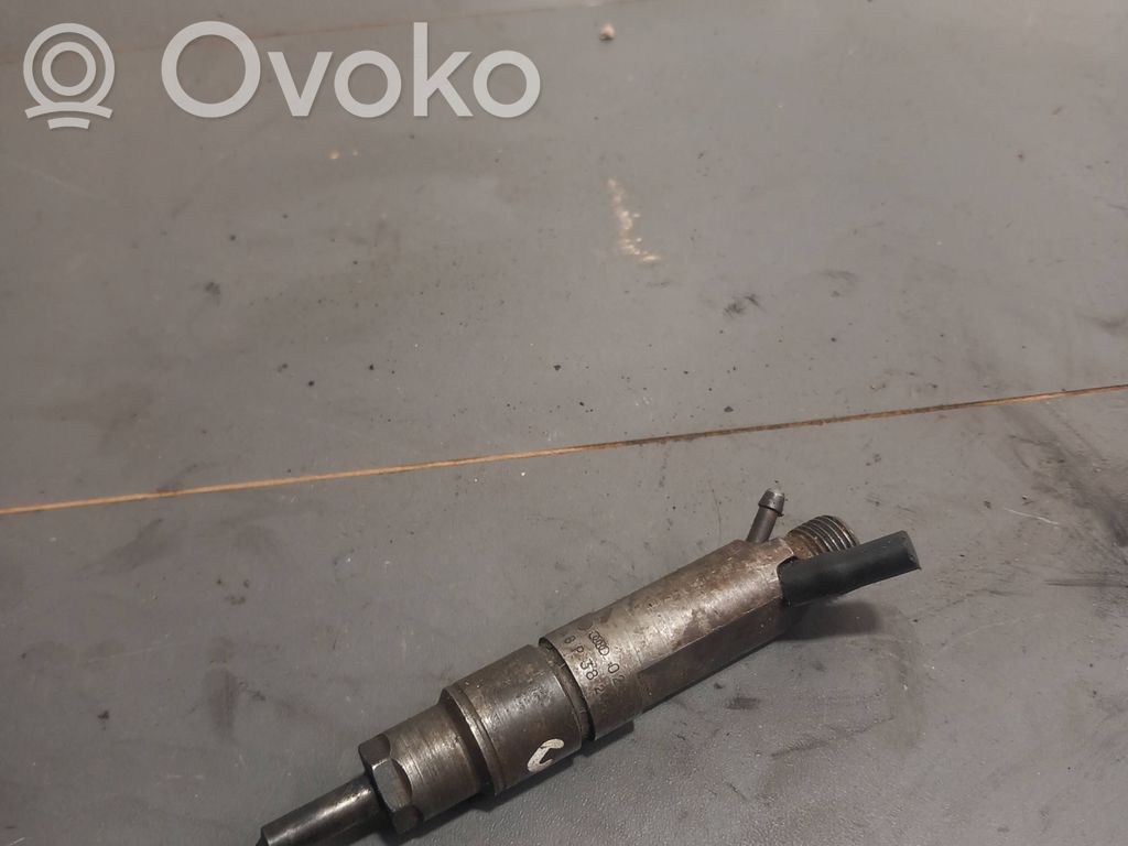 Inyector de combustible   028130201,24660F266