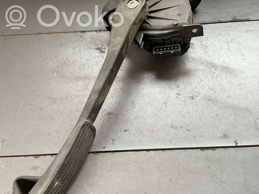 Volvo S60 Pedał gazu / przyspieszenia 