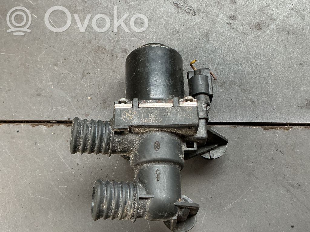 BMW 5 E60 E61 Coolant heater control valve 