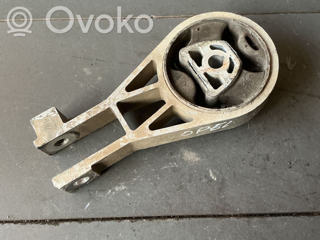 Engine mount bracket   55703436