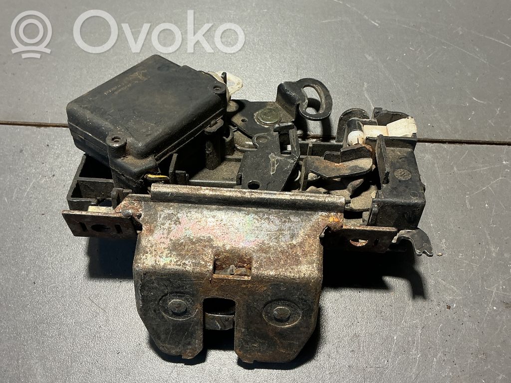 Volvo S70  V70  V70 XC Tailgate/trunk/boot lock/catch/latch 