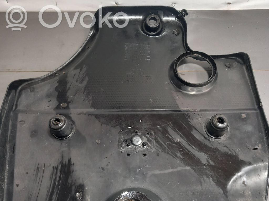 Volkswagen Golf IV Copri motore (rivestimento) 