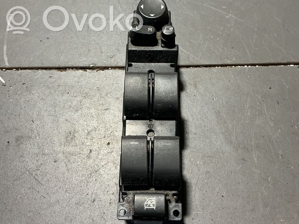Electric window control switch   GS8T66350A