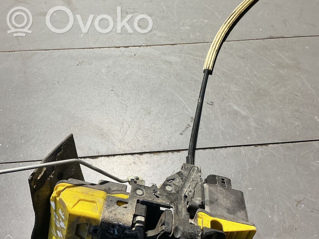 Volvo XC90 Takaoven lukko 