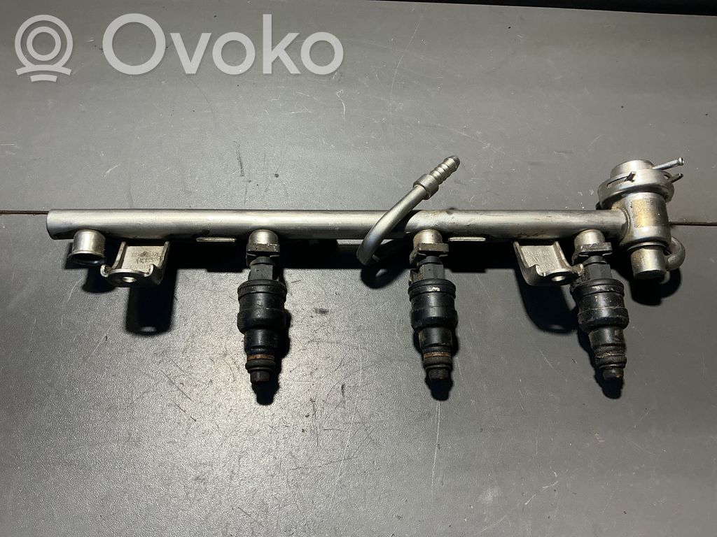 Audi A4 S4 B6 8E 8H Tubo principal de alimentación del combustible 
