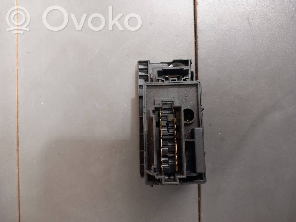 Volkswagen Golf IV Interruptor de luz 