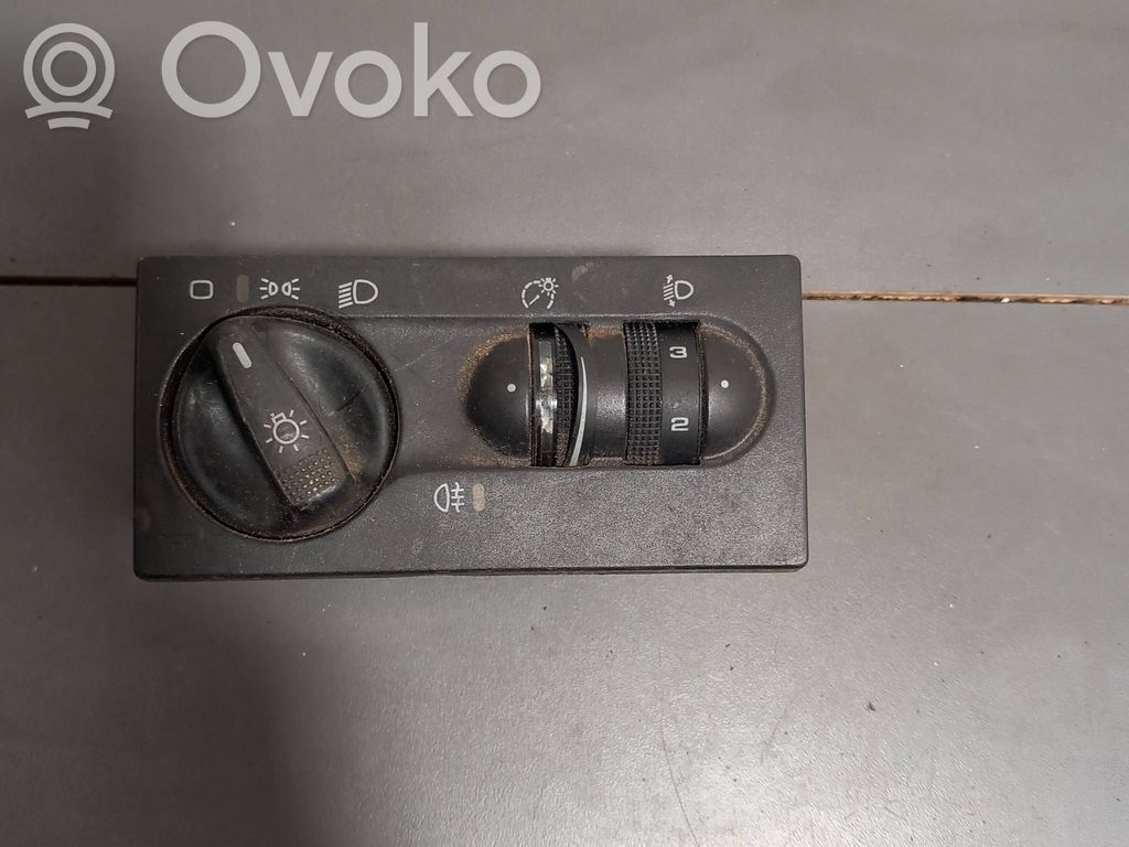 Volkswagen Golf III Interruptor de luz 