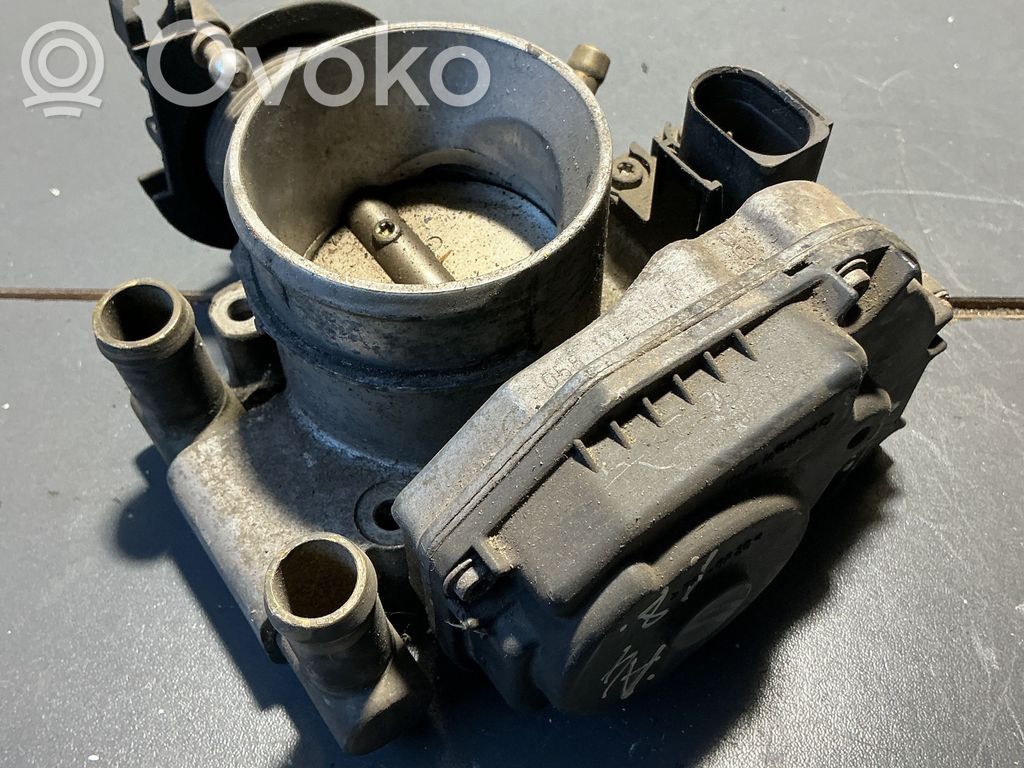 Audi A4 S4 B6 8E 8H Drosselklappenventil 