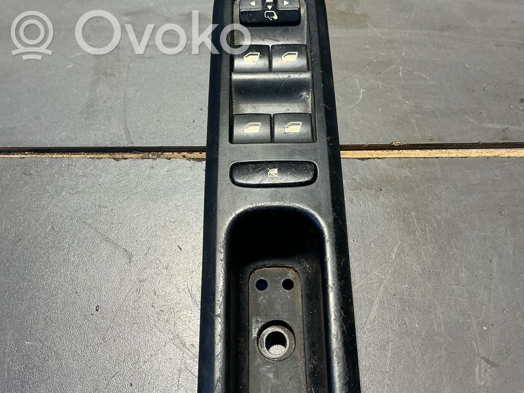 Peugeot 407 Electric window control switch 