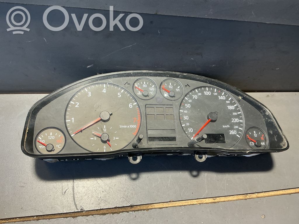 Audi A6 S6 C5 4B Speedometer (instrument cluster) 