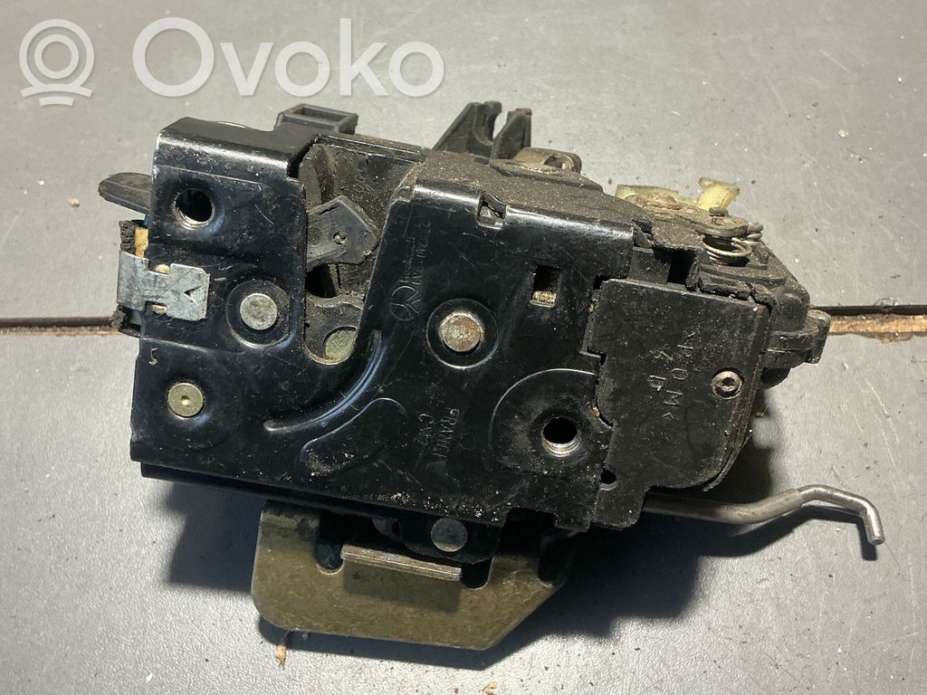 Audi A6 S6 C5 4B Cerradura de puerta delantera 