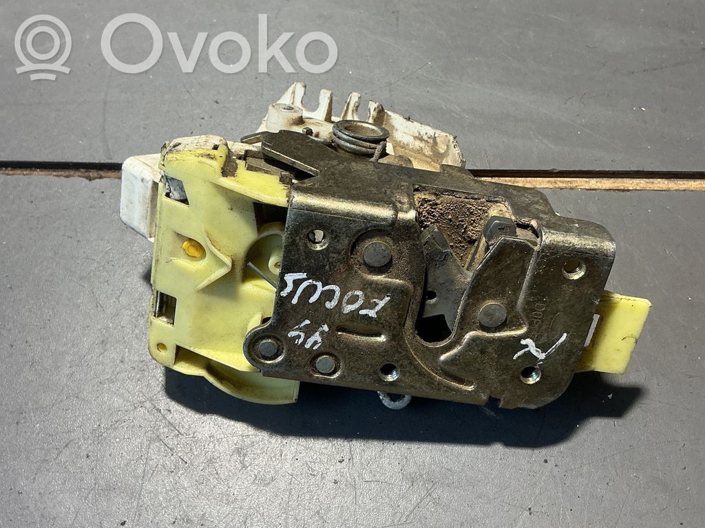 Ford Focus Front door lock 