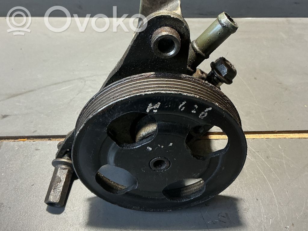Mazda 626 Ohjaustehostimen pumppu 