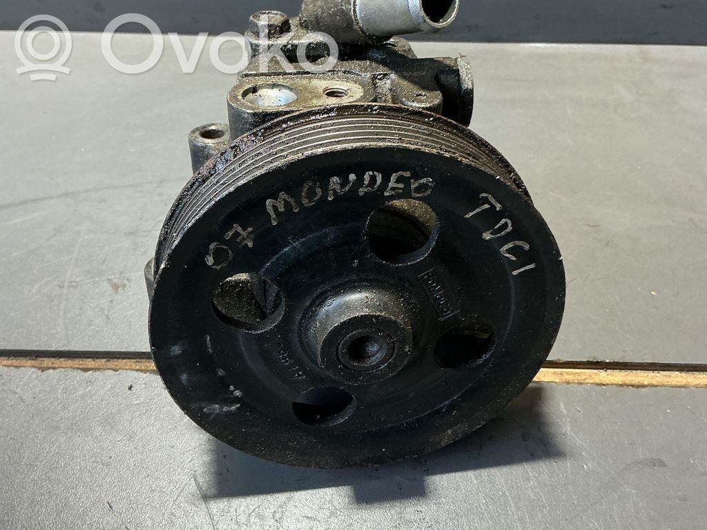 Ford Mondeo Mk III Ohjaustehostimen pumppu 