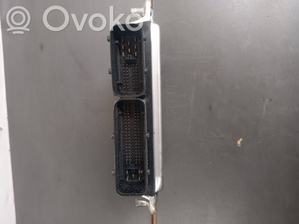 Volkswagen Golf IV Engine control unit/module 