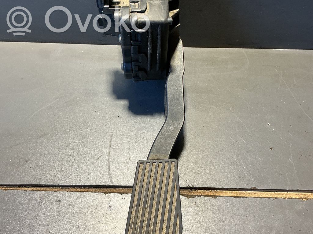 Opel Astra H Pedał gazu / przyspieszenia 