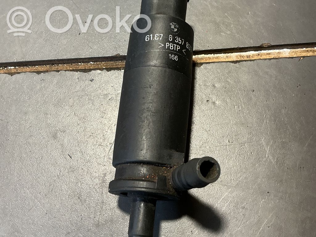 BMW 5 E39 Windscreen/windshield washer pump 