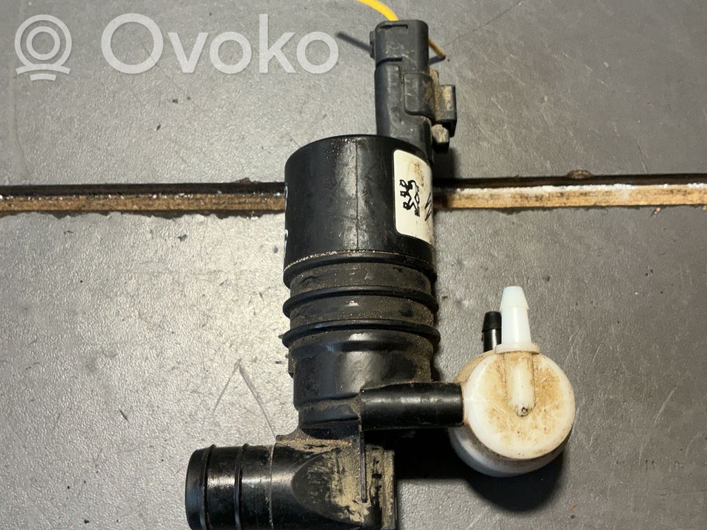 Peugeot 407 Pompa spryskiwacza szyby przedniej / czołowej 