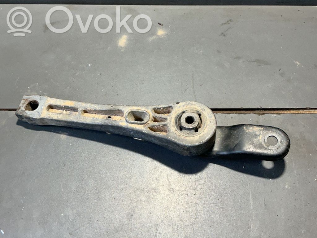 Volkswagen PASSAT B6 Engine mount bracket 
