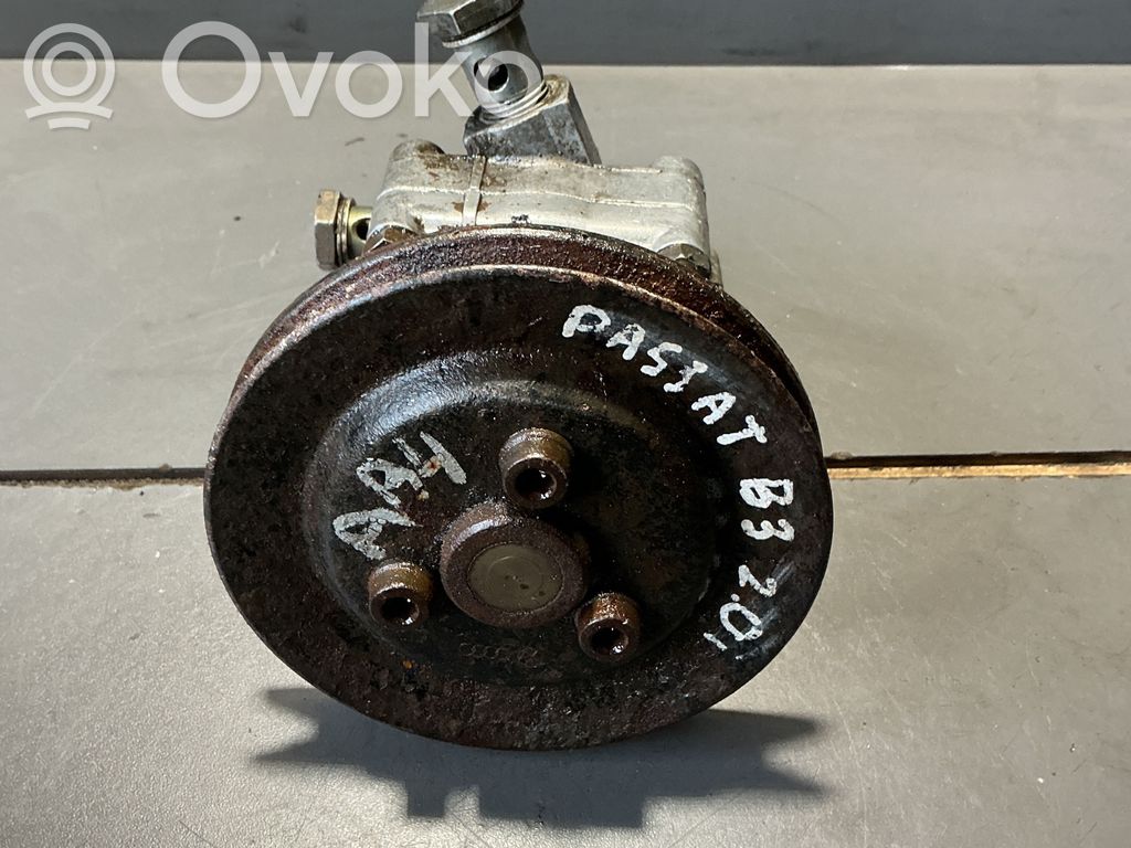 Volkswagen PASSAT B3 Vairo stiprintuvo siurblys 