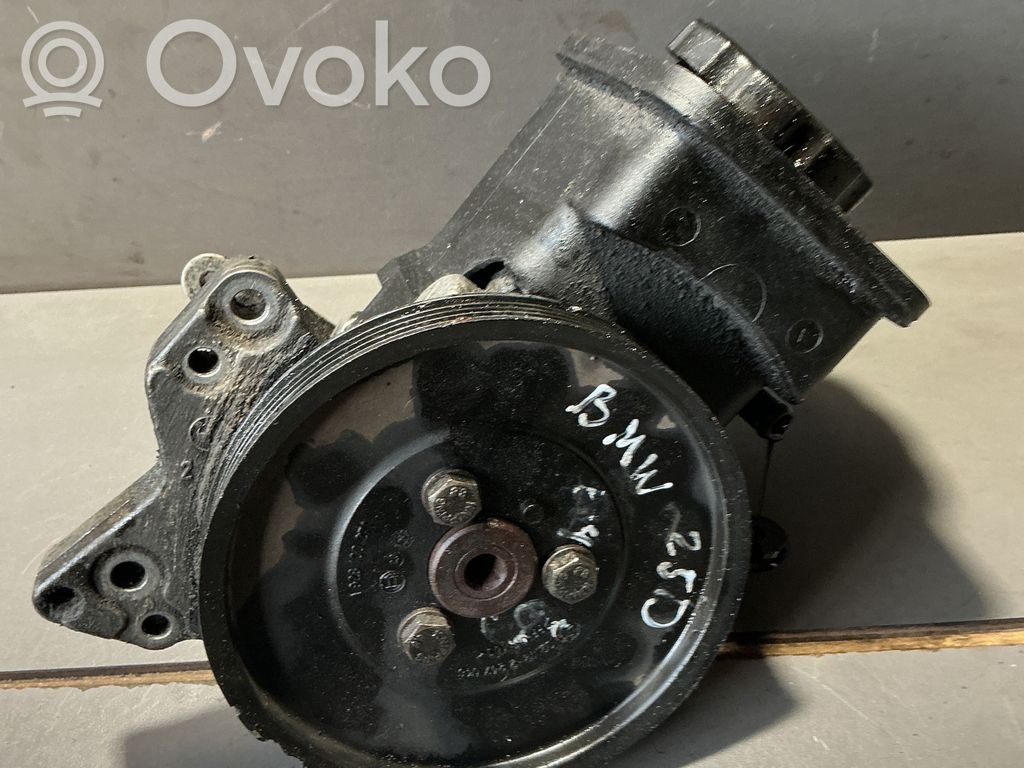 BMW 5 E60 E61 Vairo stiprintuvo siurblys 