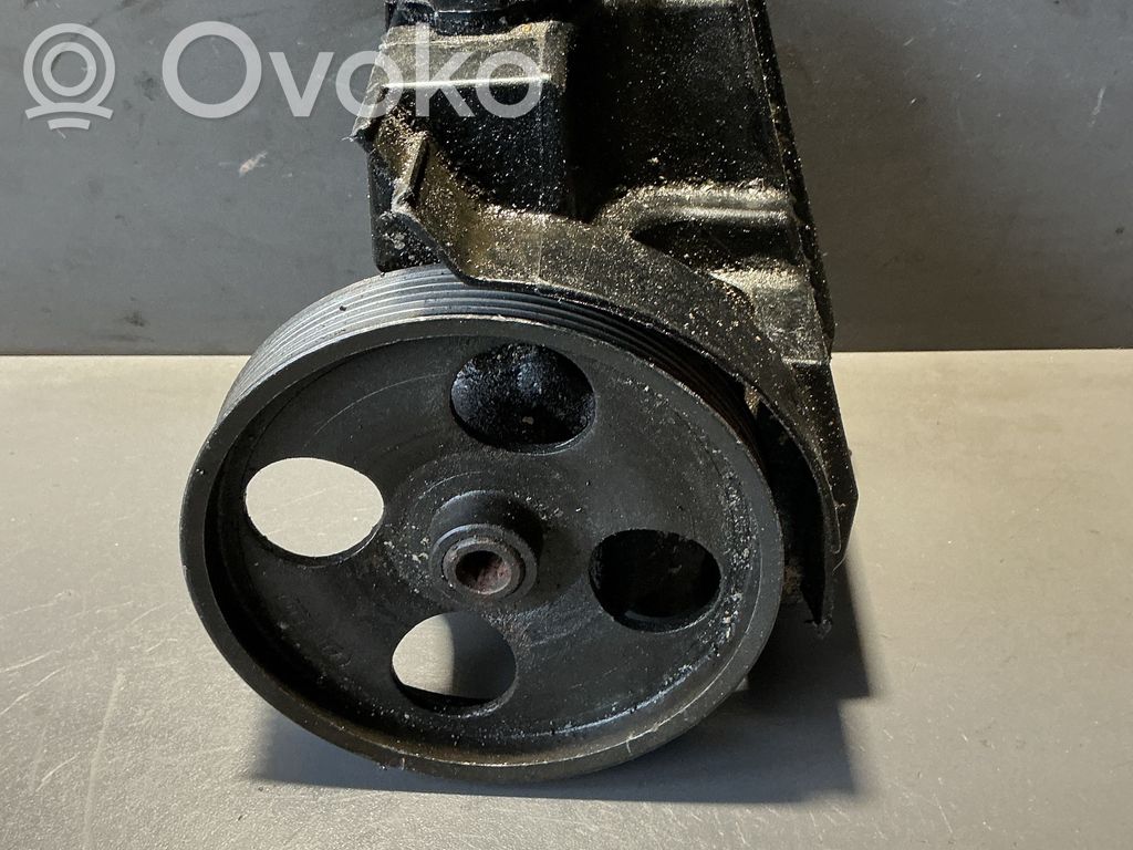 Citroen Berlingo Ohjaustehostimen pumppu 