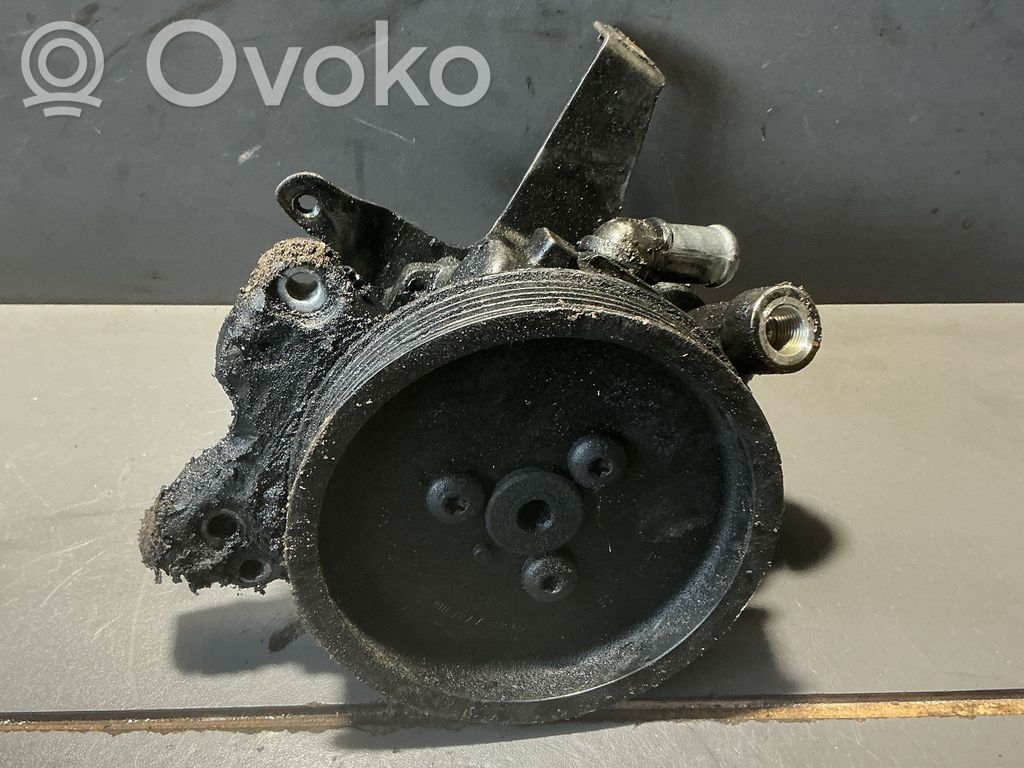 BMW 5 E60 E61 Power steering pump 