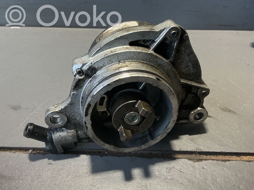 BMW 5 E39 Pompa a vuoto 