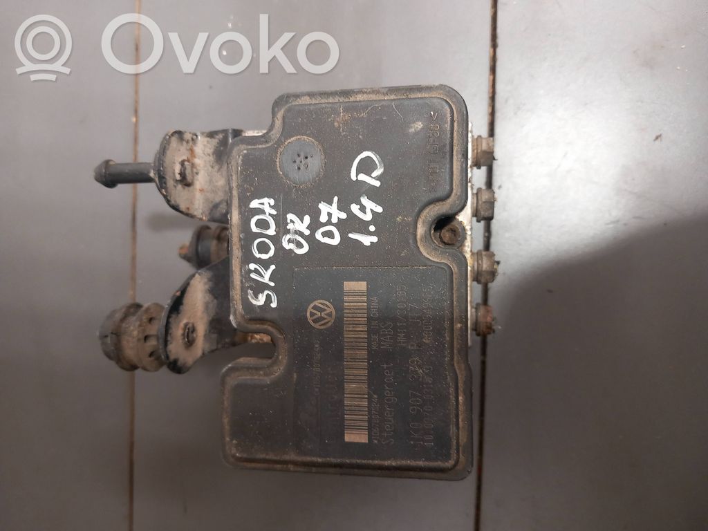Skoda Octavia Mk2 (1Z) ABS Pump 