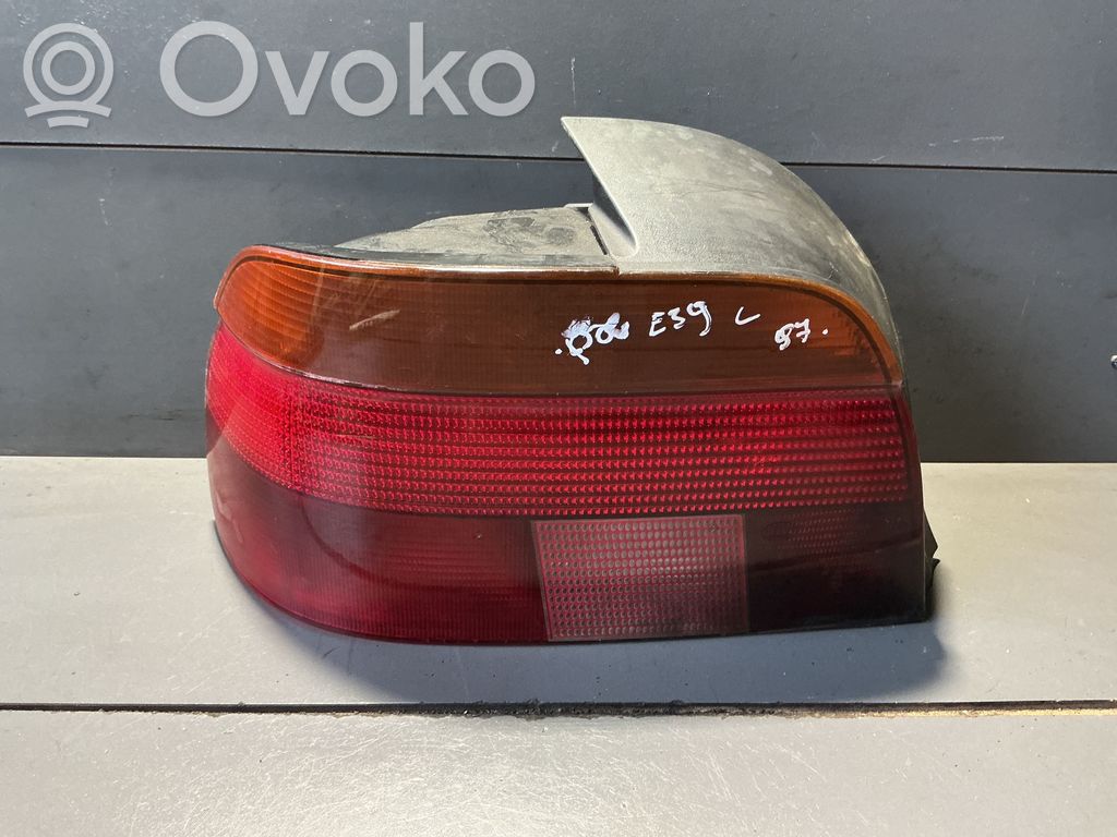 Rear/tail lights   8358031
