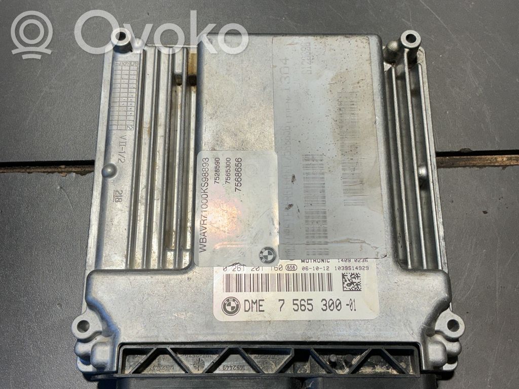 BMW 3 E90 E91 Dzinēja vadības bloks 