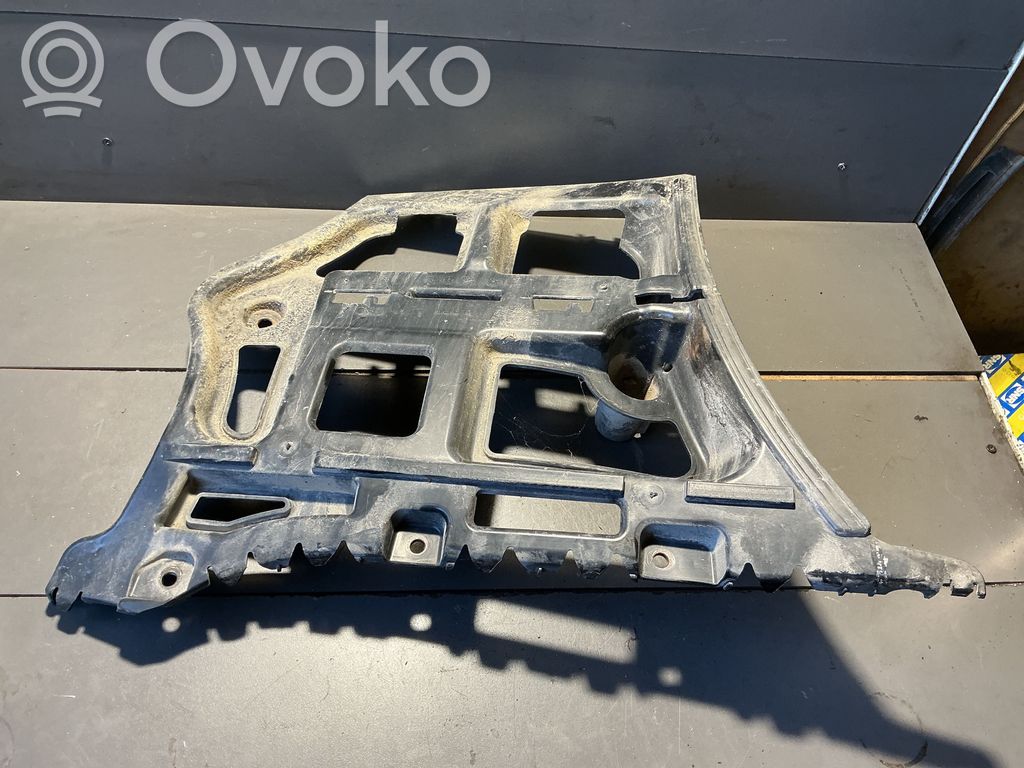 Rear bumper mounting bracket   7058519