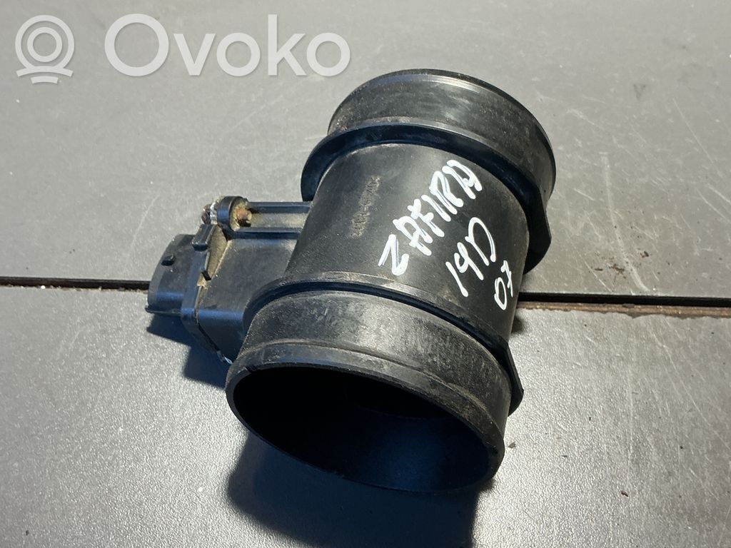 Opel Zafira B Przepływomierz masowy powietrza MAF 