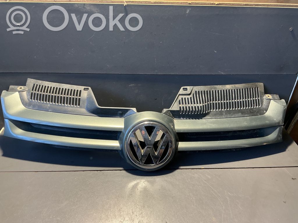 Volkswagen Golf V Etusäleikkö 