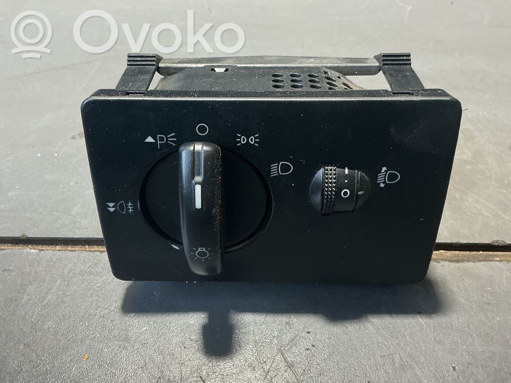 Ford Focus Lukturu slēdzis 