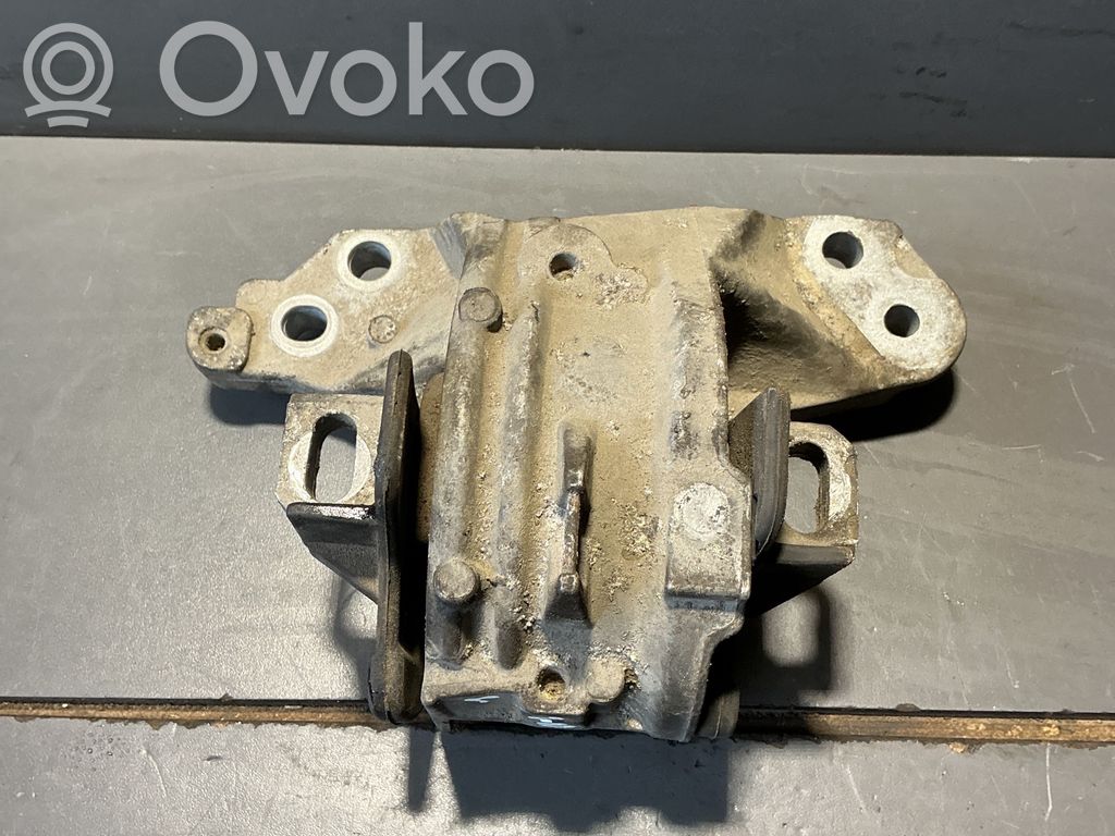 Peugeot 407 Engine mount bracket 