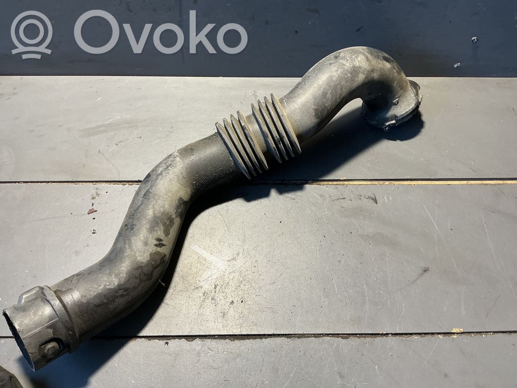 Opel Vivaro Tubo flessibile intercooler 