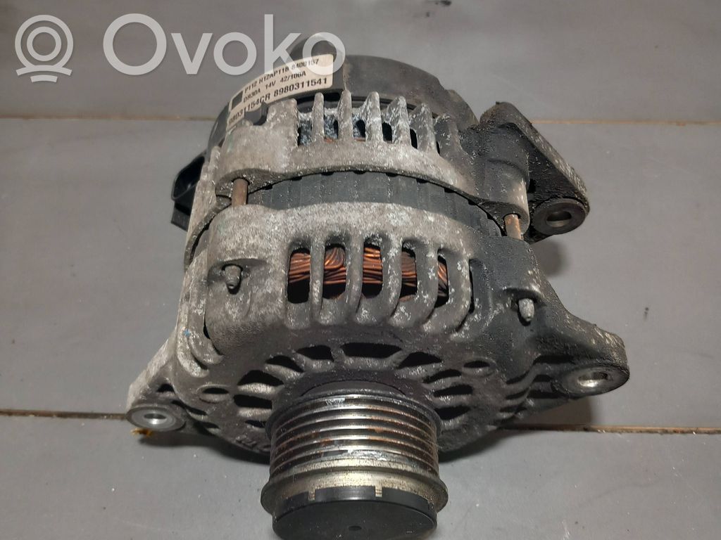 Opel Astra J Alternador 