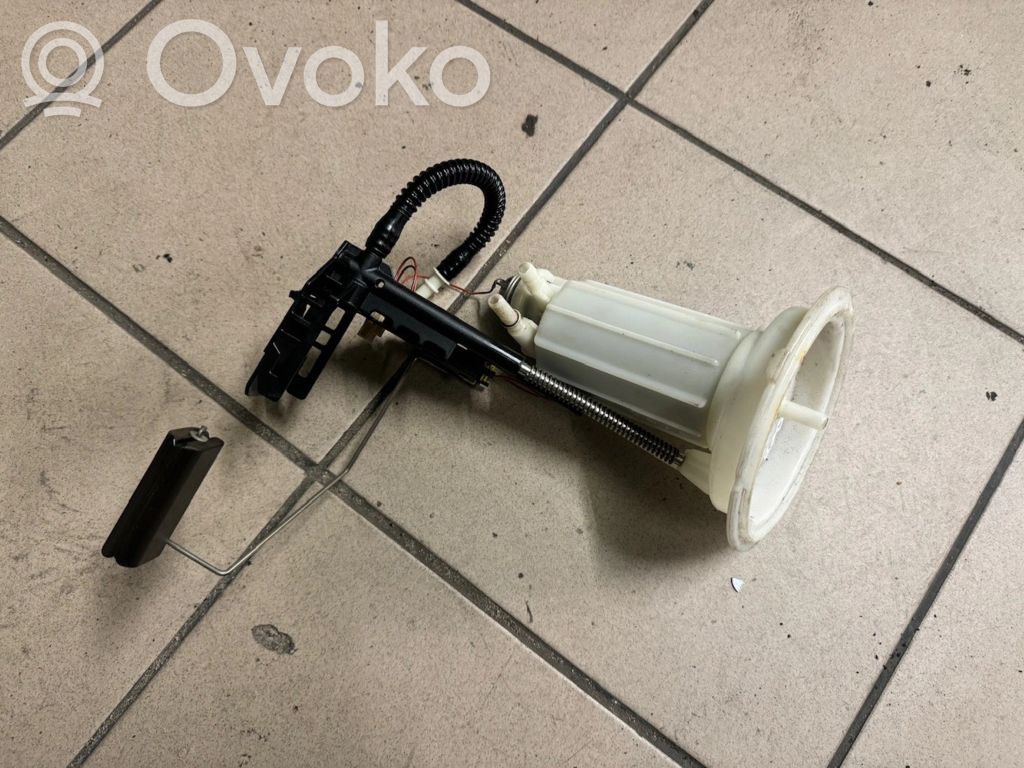 BMW 5 E60 E61 Fuel level sensor 