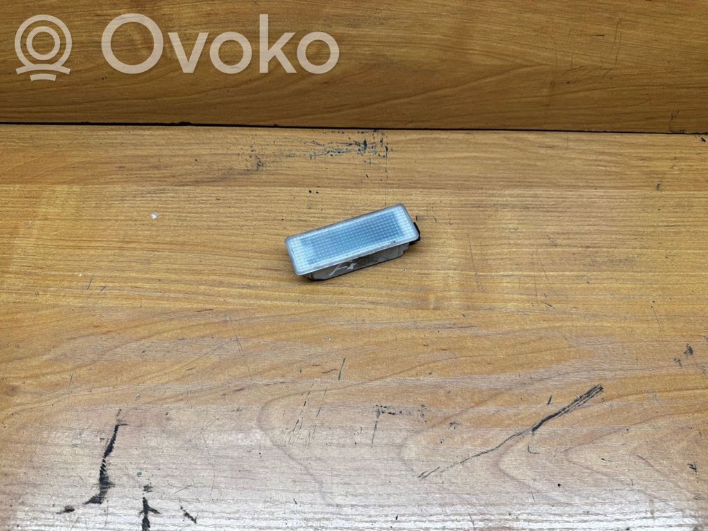 BMW 7 F01 F02 F03 F04 Kitas salono žibintas 