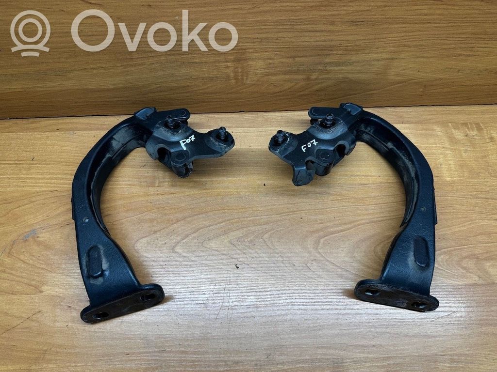 BMW 5 GT F07 Tailgate/trunk/boot hinge 
