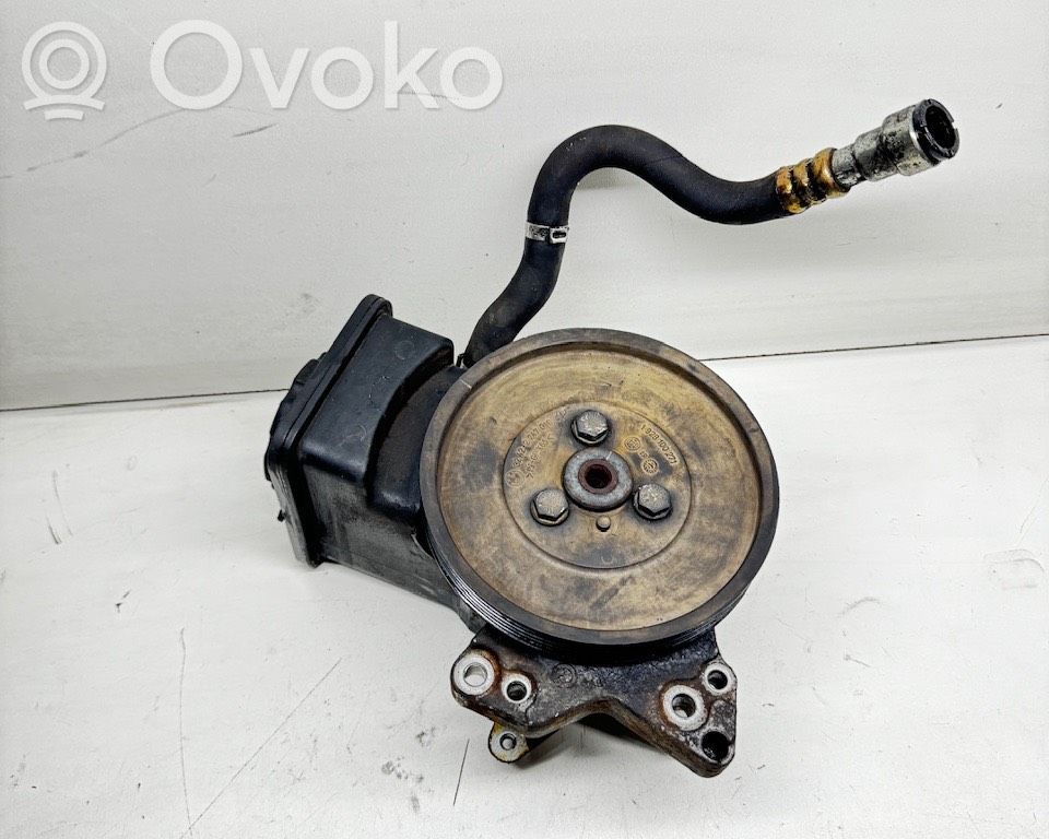 BMW 5 E39 Power steering pump 
