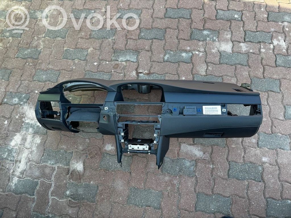 BMW 5 E60 E61 Dashboard 