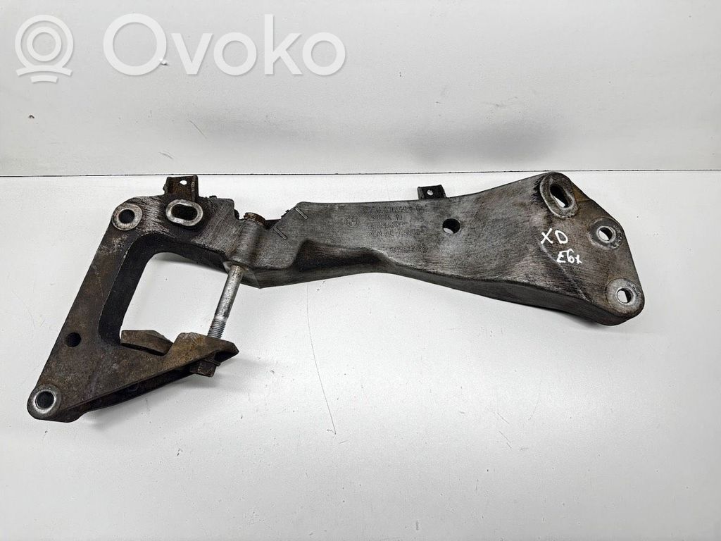 BMW 5 E60 E61 Support de boîte de vitesses 