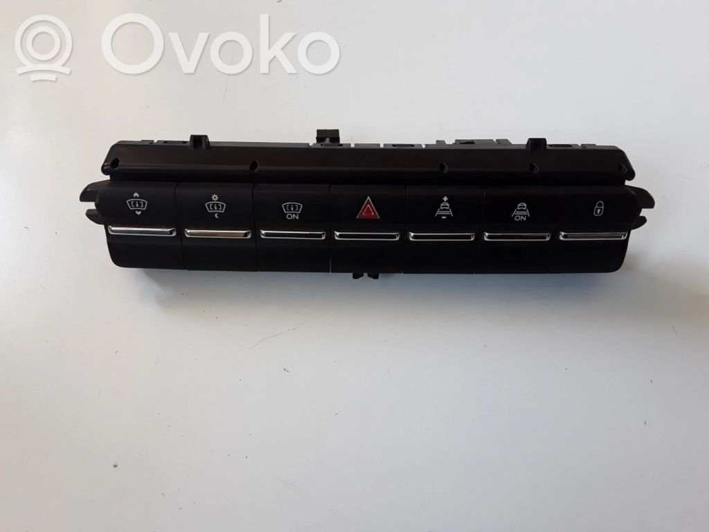 Peugeot 5008 Przycisk świateł awaryjnych 